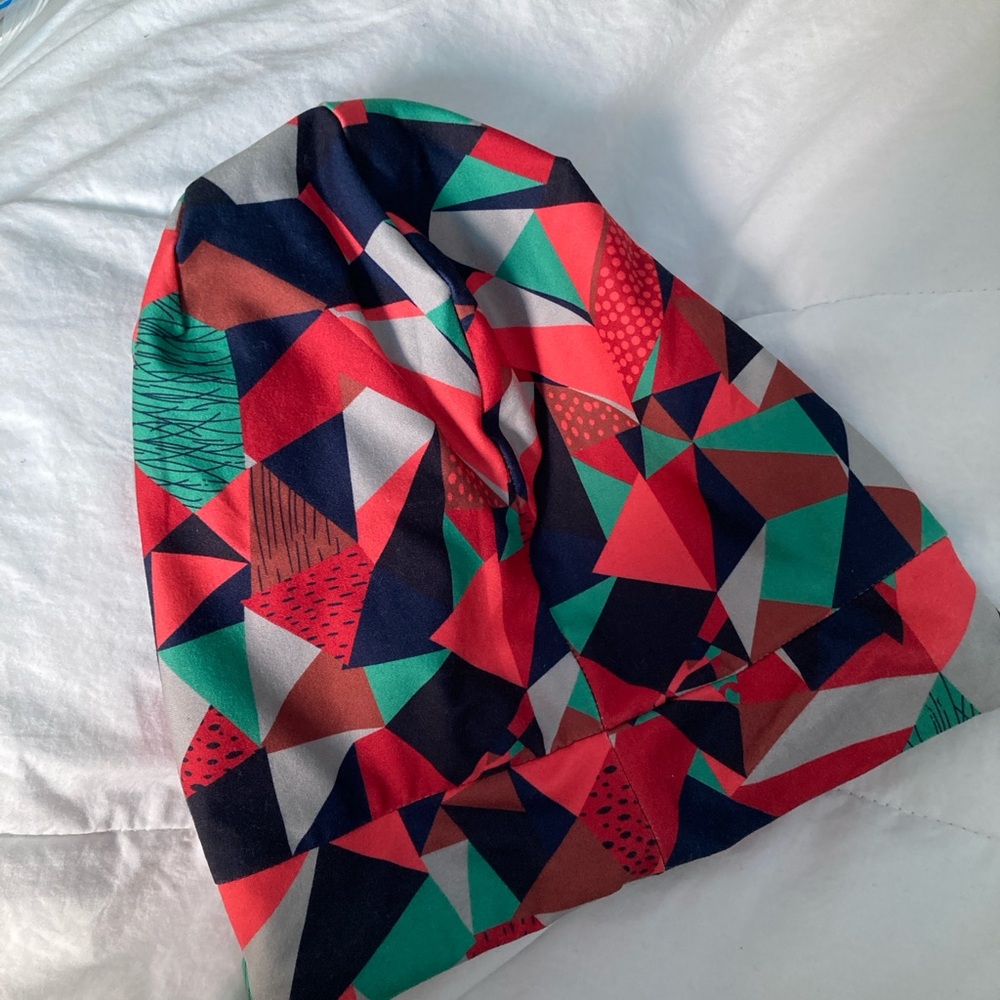 ✴️ Geometric Patterned Satin Sleep Cap
